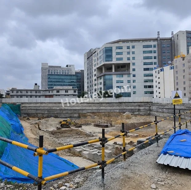 More construction images