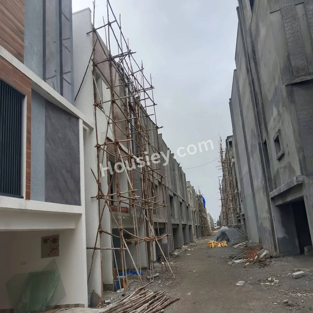 More construction images
